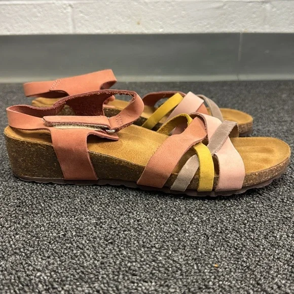 Colorful Strappy Sandals - Picture 5 of 7